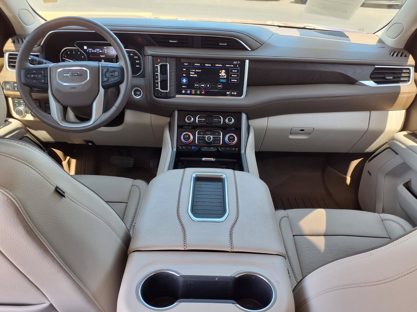 Used 2021 GMC Yukon XL Denali w/ Denali Premium Package AWD/4WD image 19