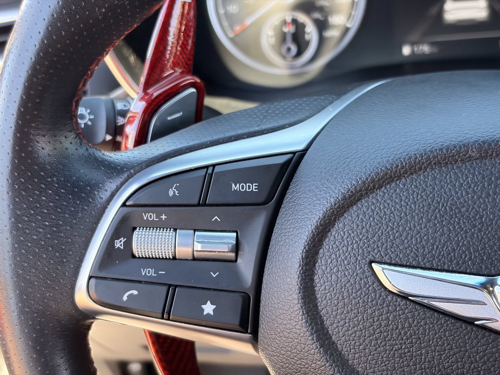 Used 2022 Genesis G70 3.3T Launch Edition RWD image 28