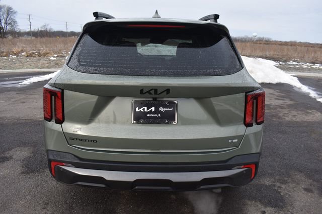 Certified 2025 Kia Sorento SX image 4