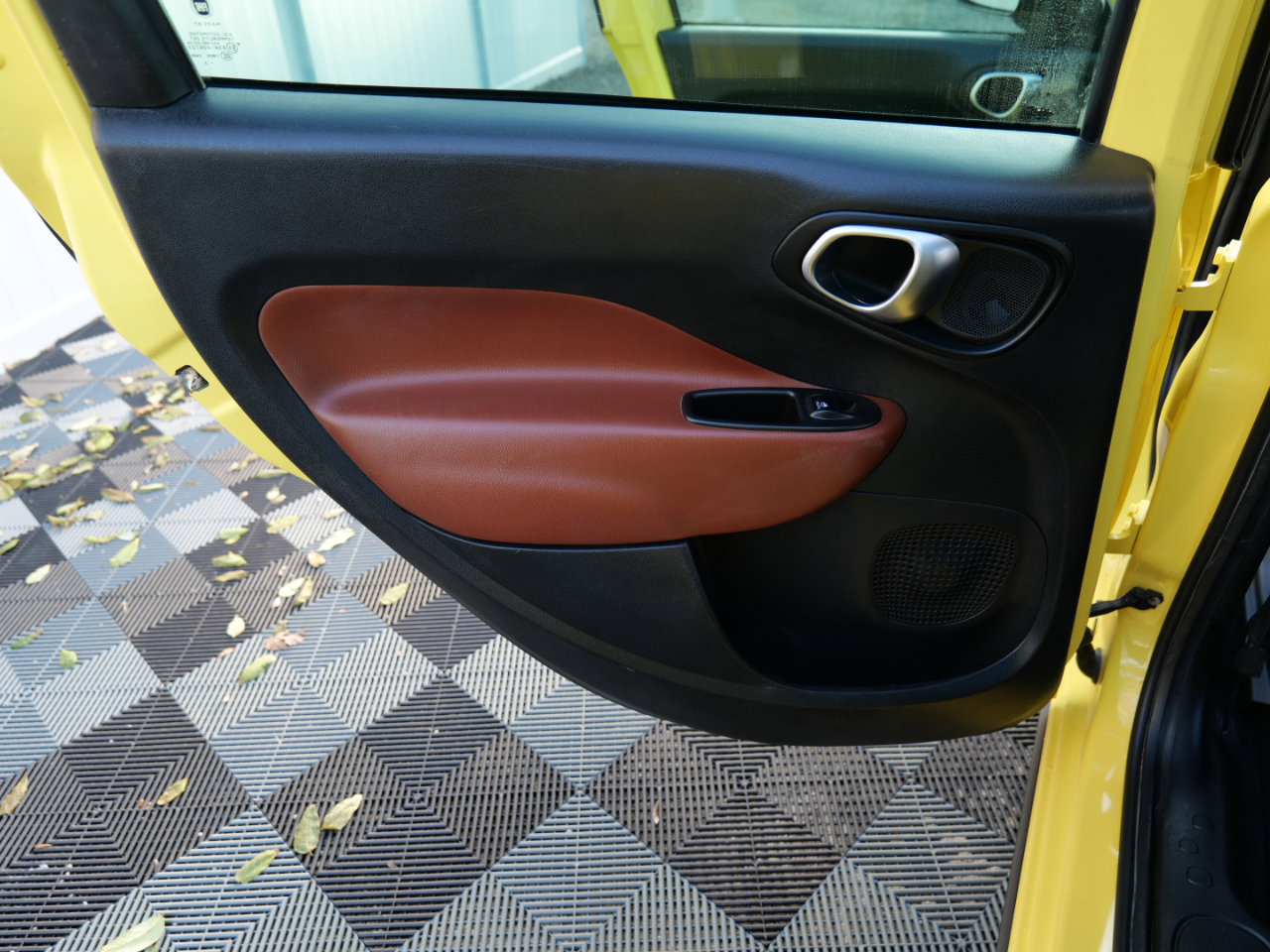 Used 2014 FIAT 500L Trekking w/ Popular Equipment Group image 45