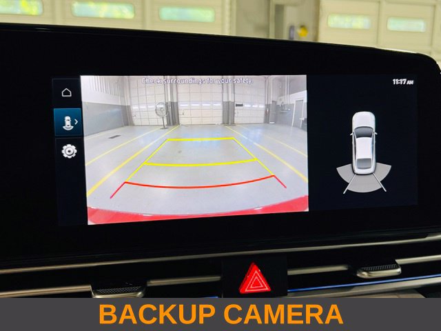Used 2023 Hyundai Elantra Limited w/ Preferred Accessory Package FWD image 7