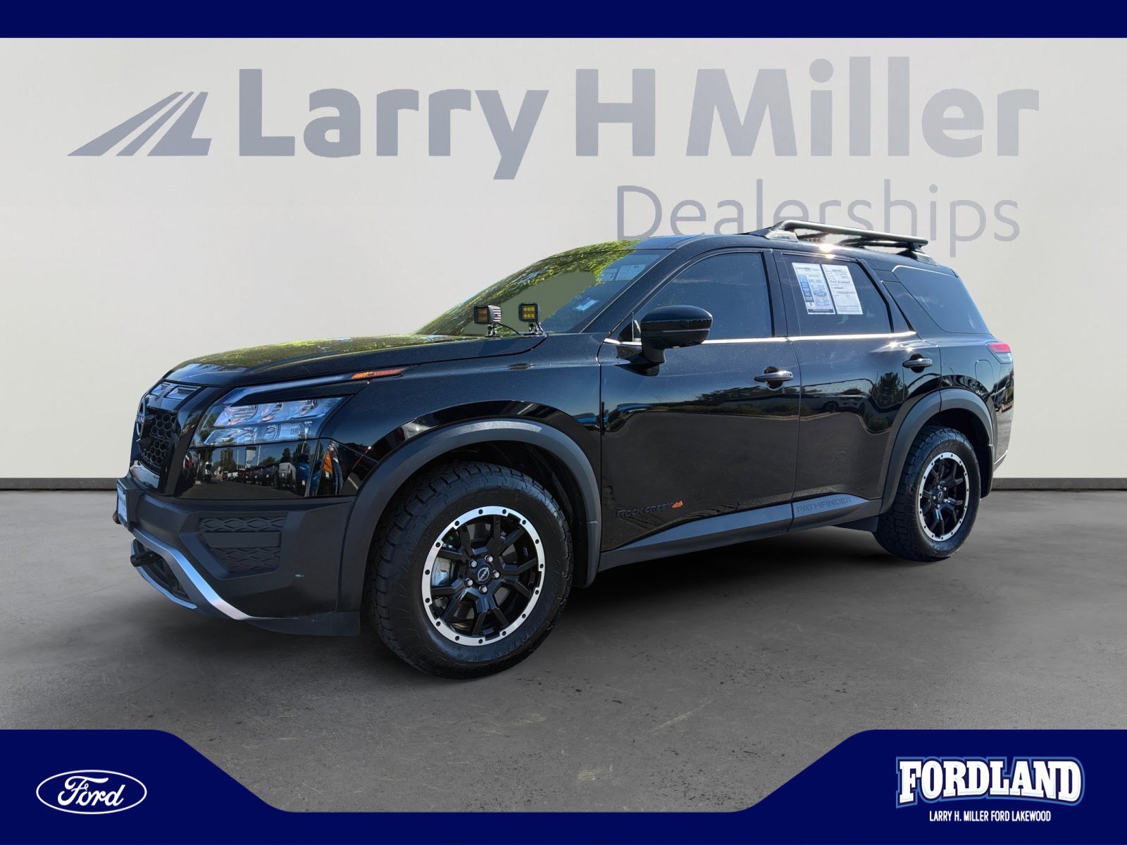 Used 2025 Nissan Pathfinder Rock Creek AWD/4WD image 1