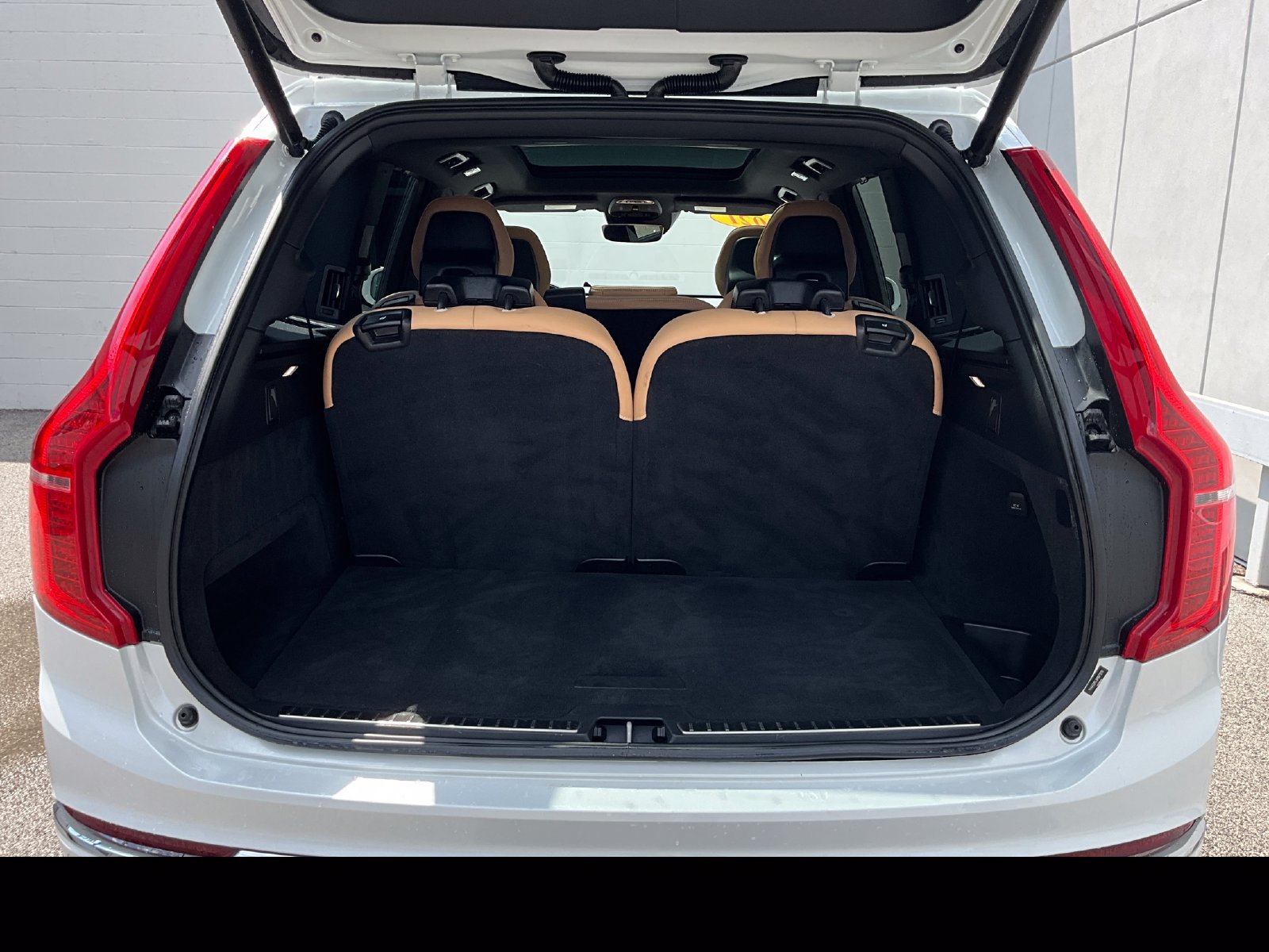 Used 2021 Volvo XC90 T6 Inscription AWD/4WD image 11
