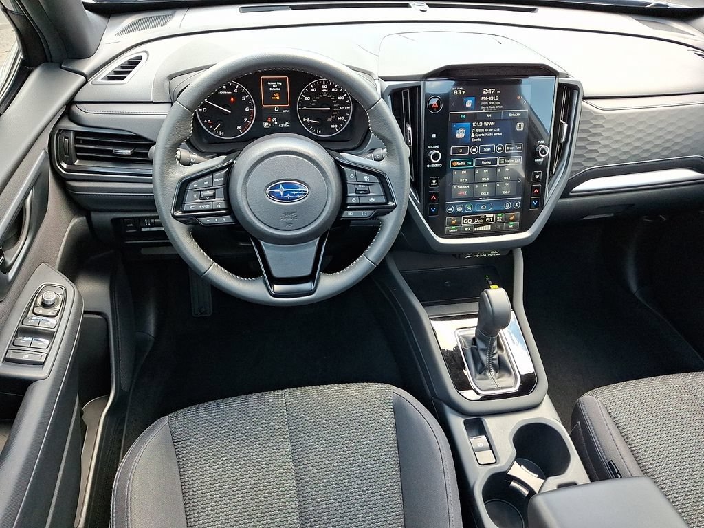 Used 2025 Subaru Forester Premium AWD/4WD image 11