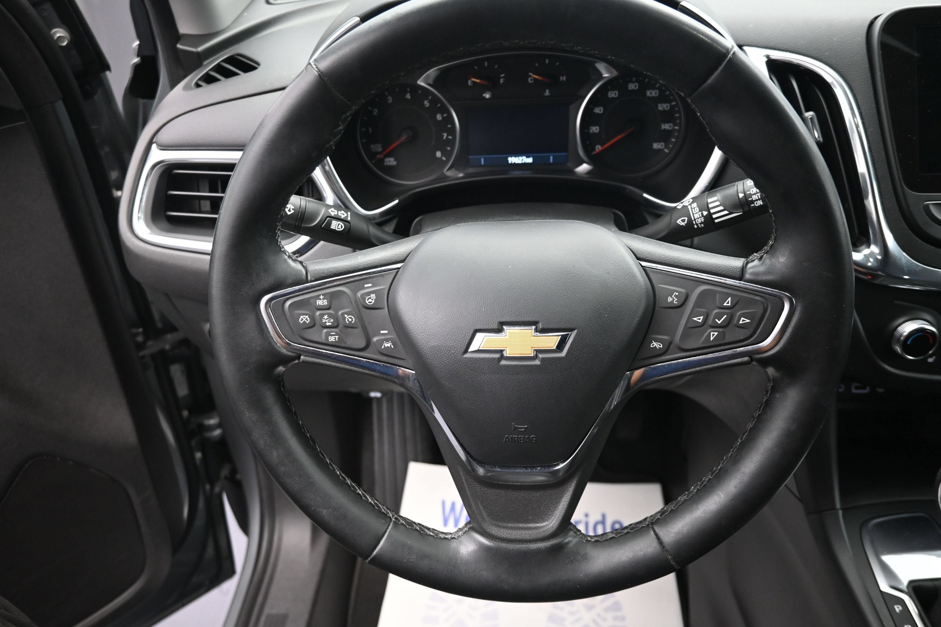 Used 2024 Chevrolet Equinox LT FWD image 11