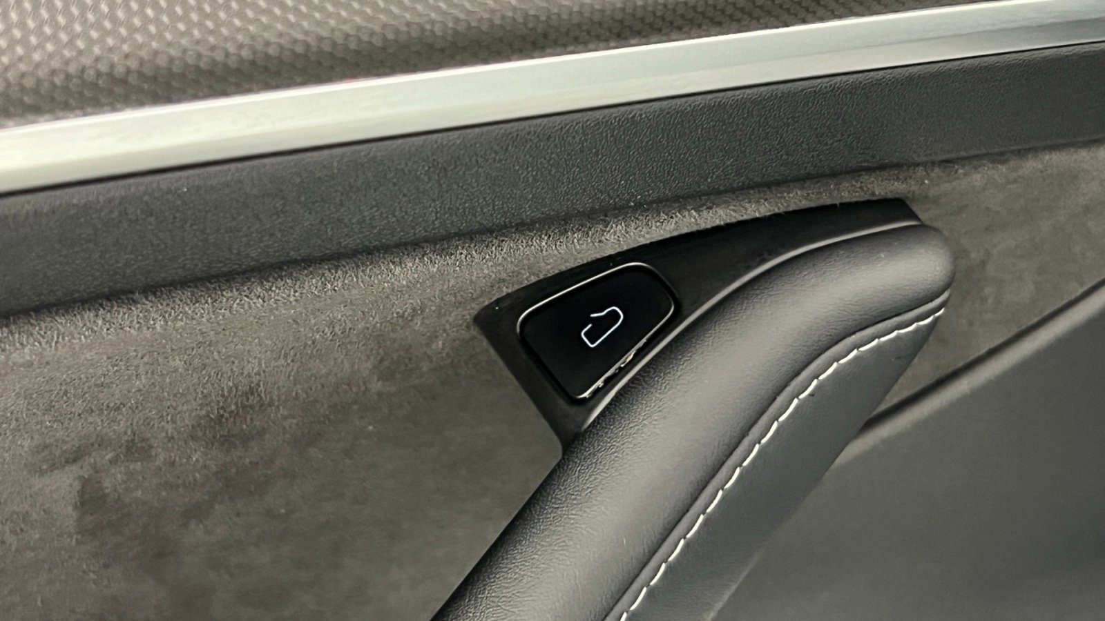 Used 2023 Tesla Model 3 Performance image 17