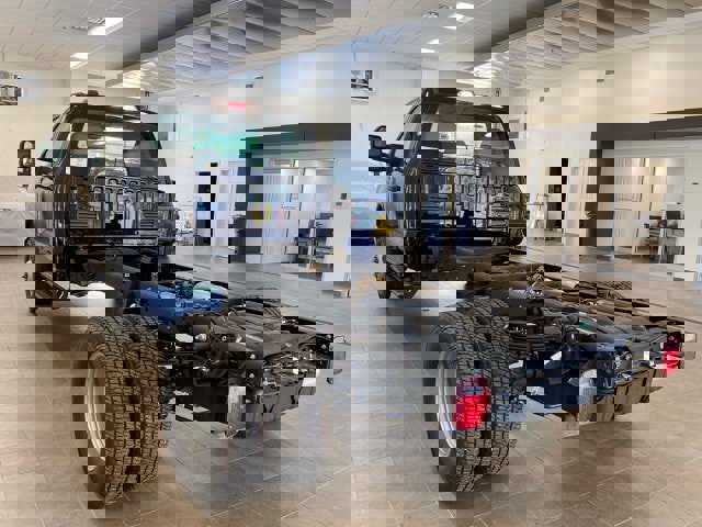New 2025 Ford F350 XL w/ XL Chrome Package image 12