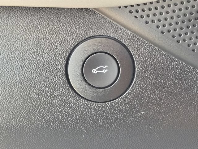 Used 2021 Chevrolet Camaro LS RWD image 14