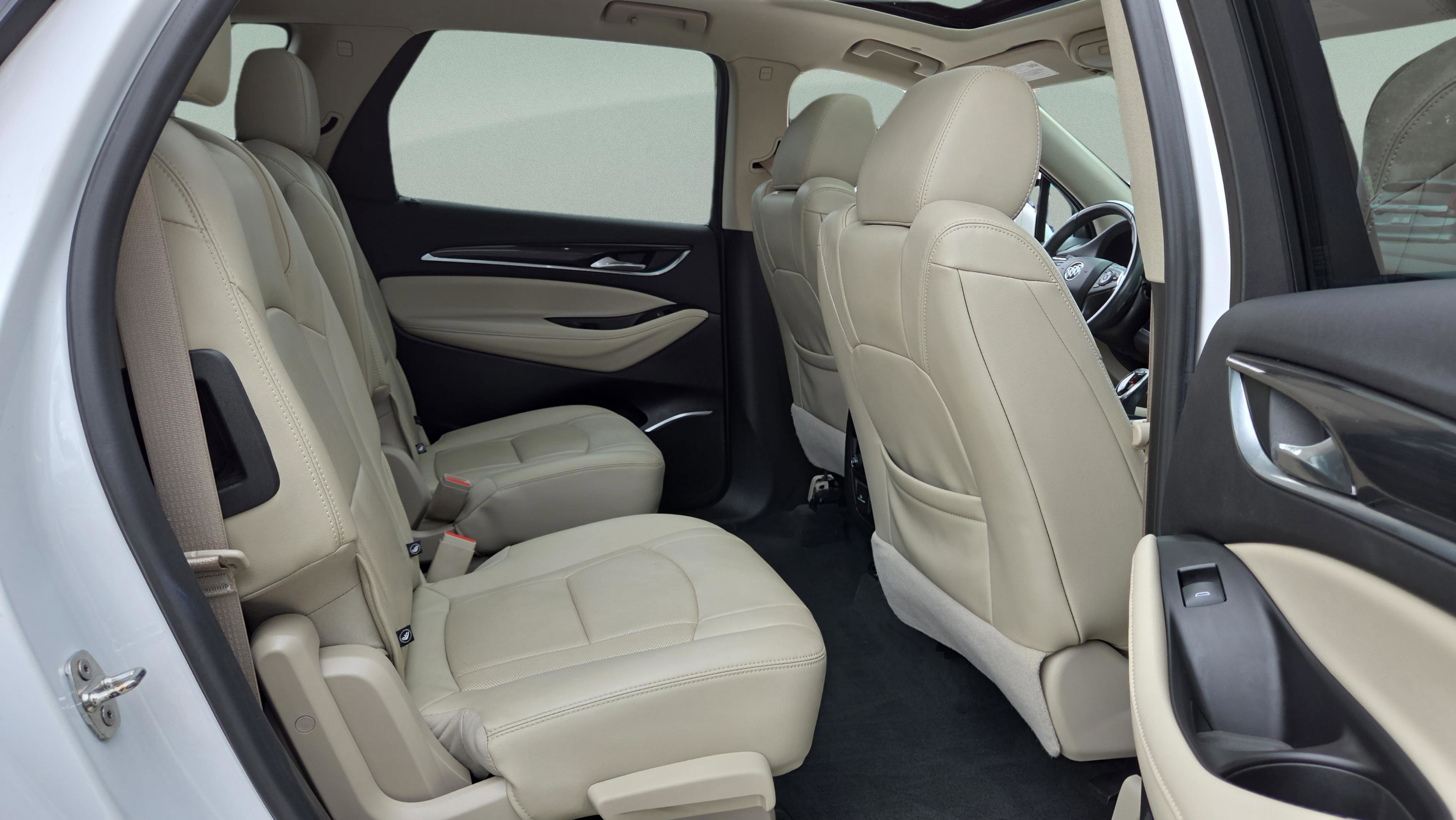 Used 2019 Buick Enclave Essence FWD image 17