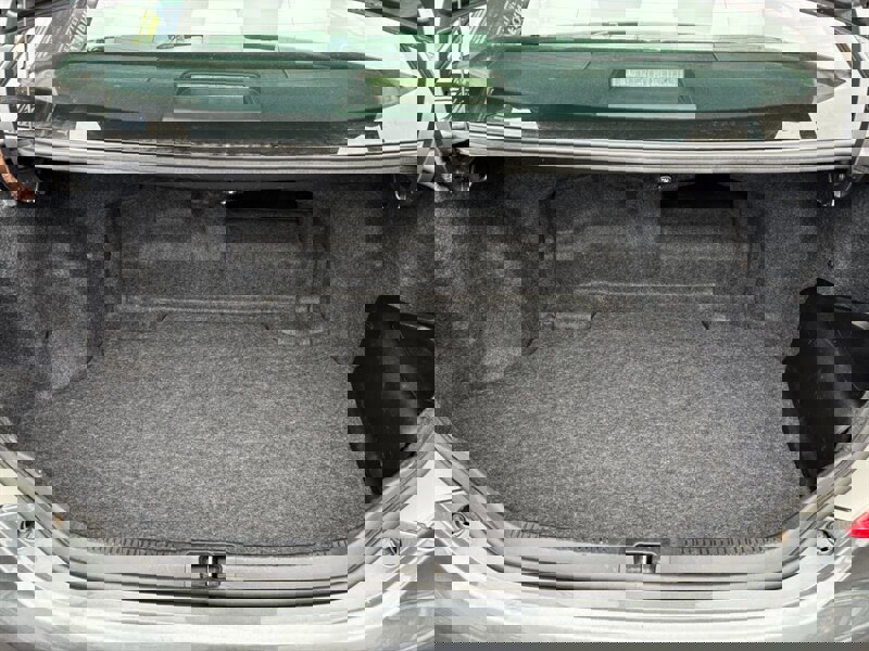 Used 2012 Toyota Camry XLE image 10