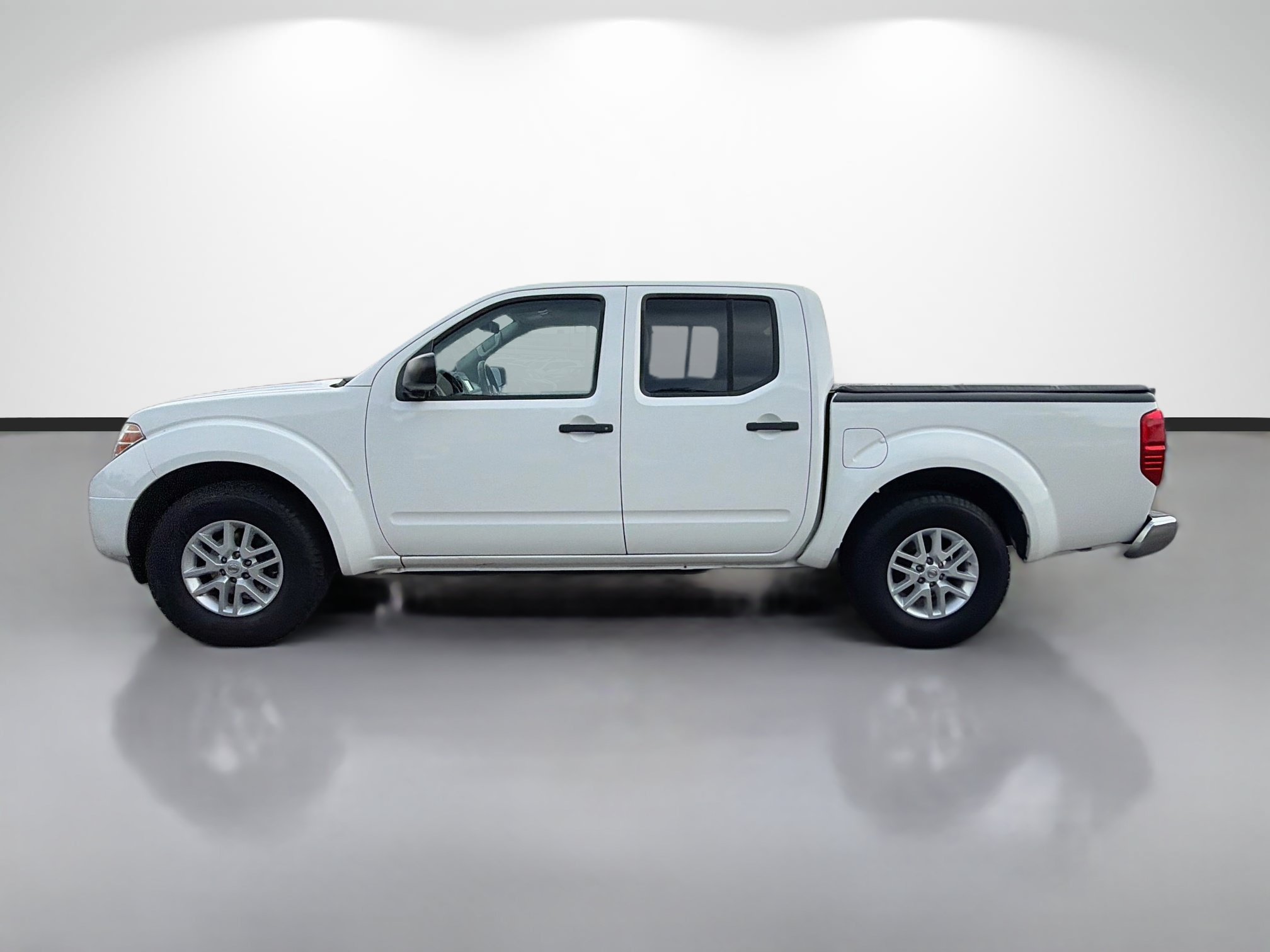 Used 2019 Nissan Frontier SV RWD image 6