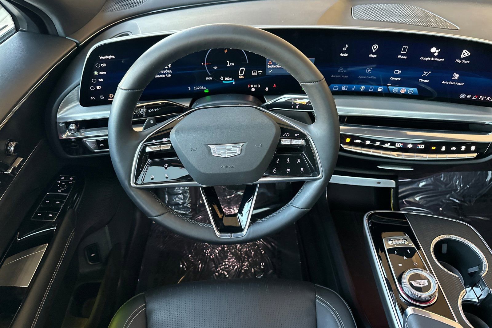 Used 2024 Cadillac Lyriq Luxury image 15