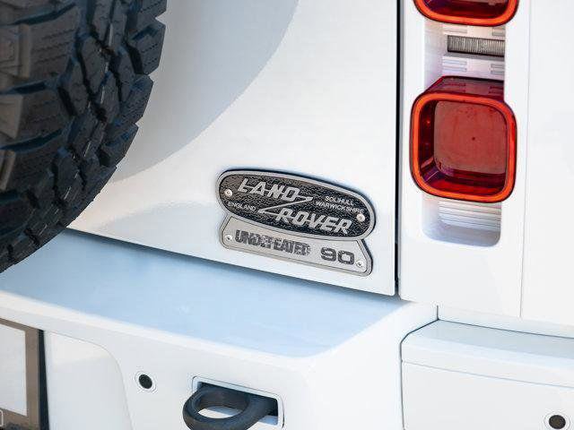 Used 2022 Land Rover Defender 90 X-Dynamic HSE image 14