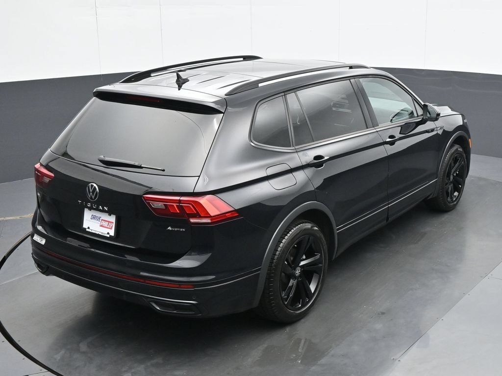 Used 2024 Volkswagen Tiguan SE R-Line AWD/4WD image 21