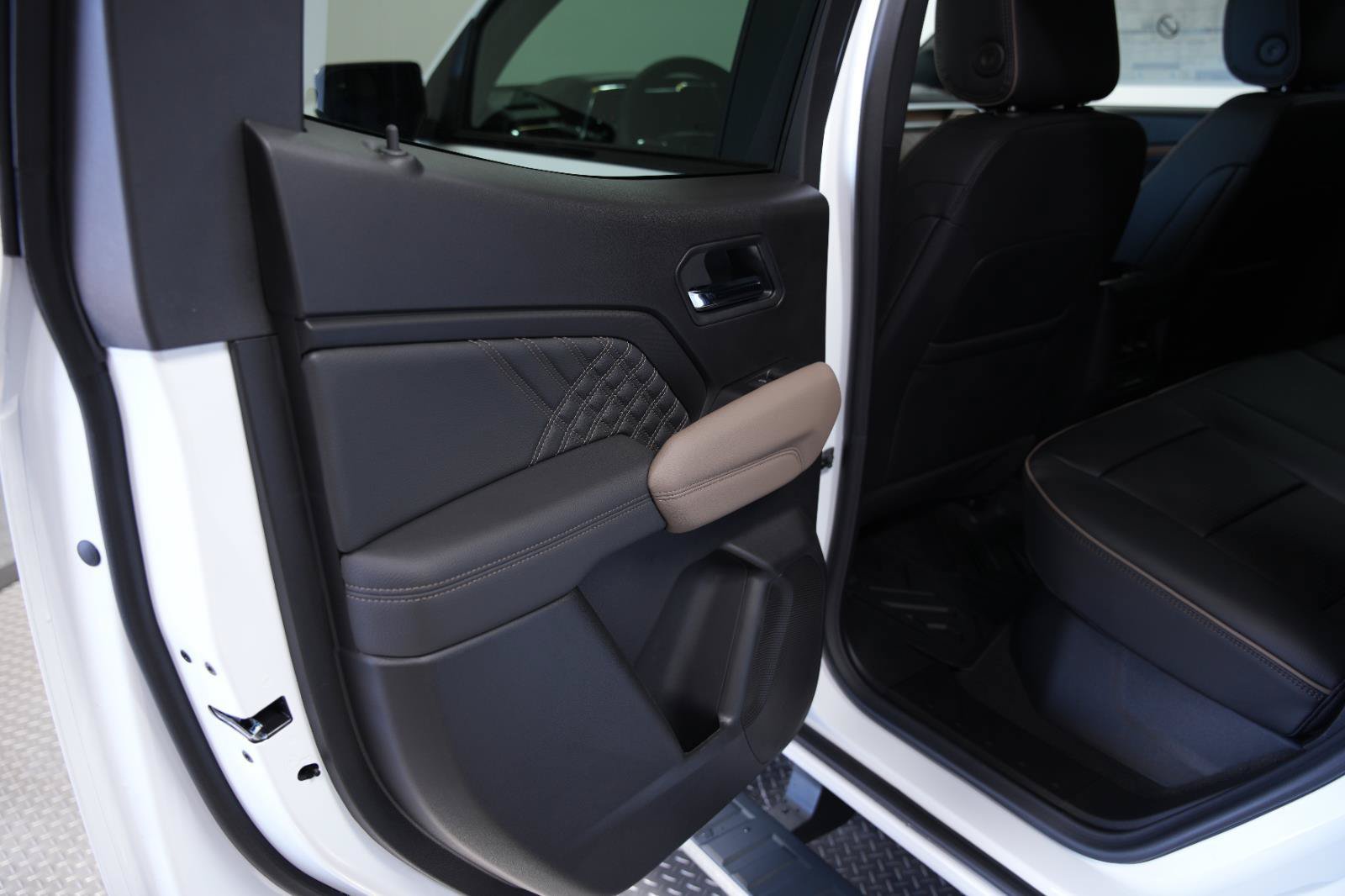 New 2026 GMC Canyon Denali AWD/4WD image 22