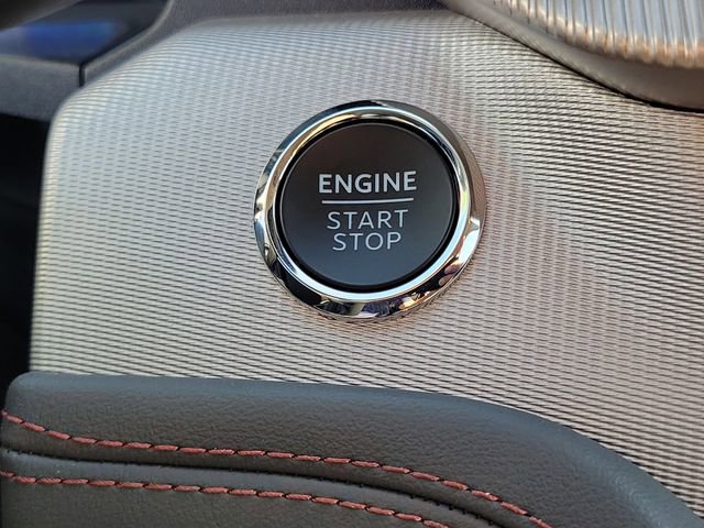 Used 2025 Ford Explorer Active RWD image 12