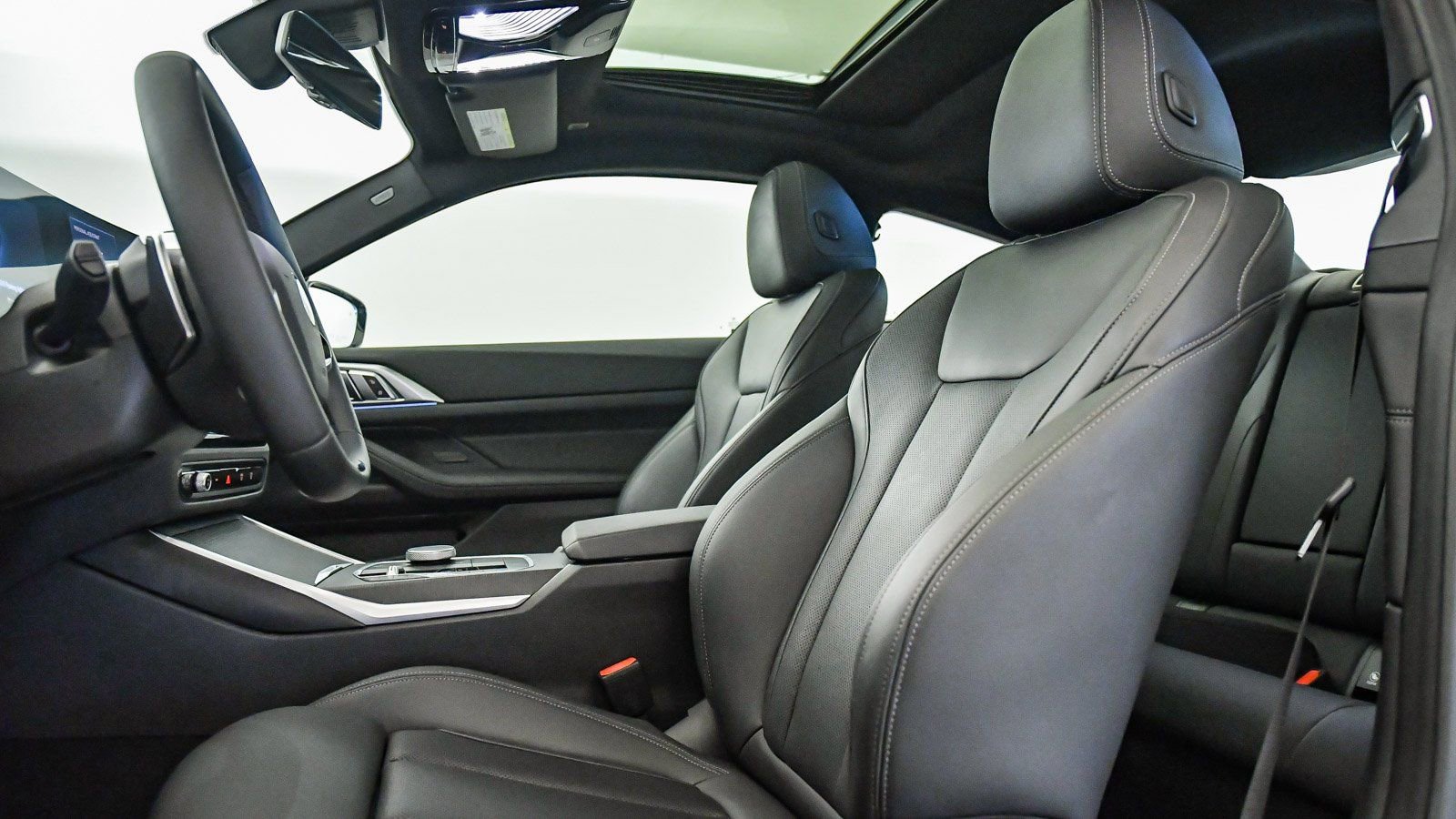 Used 2025 BMW 430i Coupe w/ Convenience Package RWD image 18