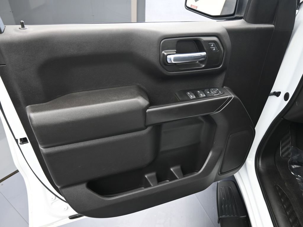 Used 2023 Chevrolet Silverado 1500 Custom image 15