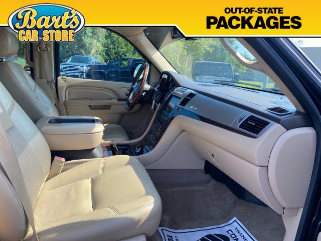 Used 2012 Cadillac Escalade 4WD Hybrid image 16