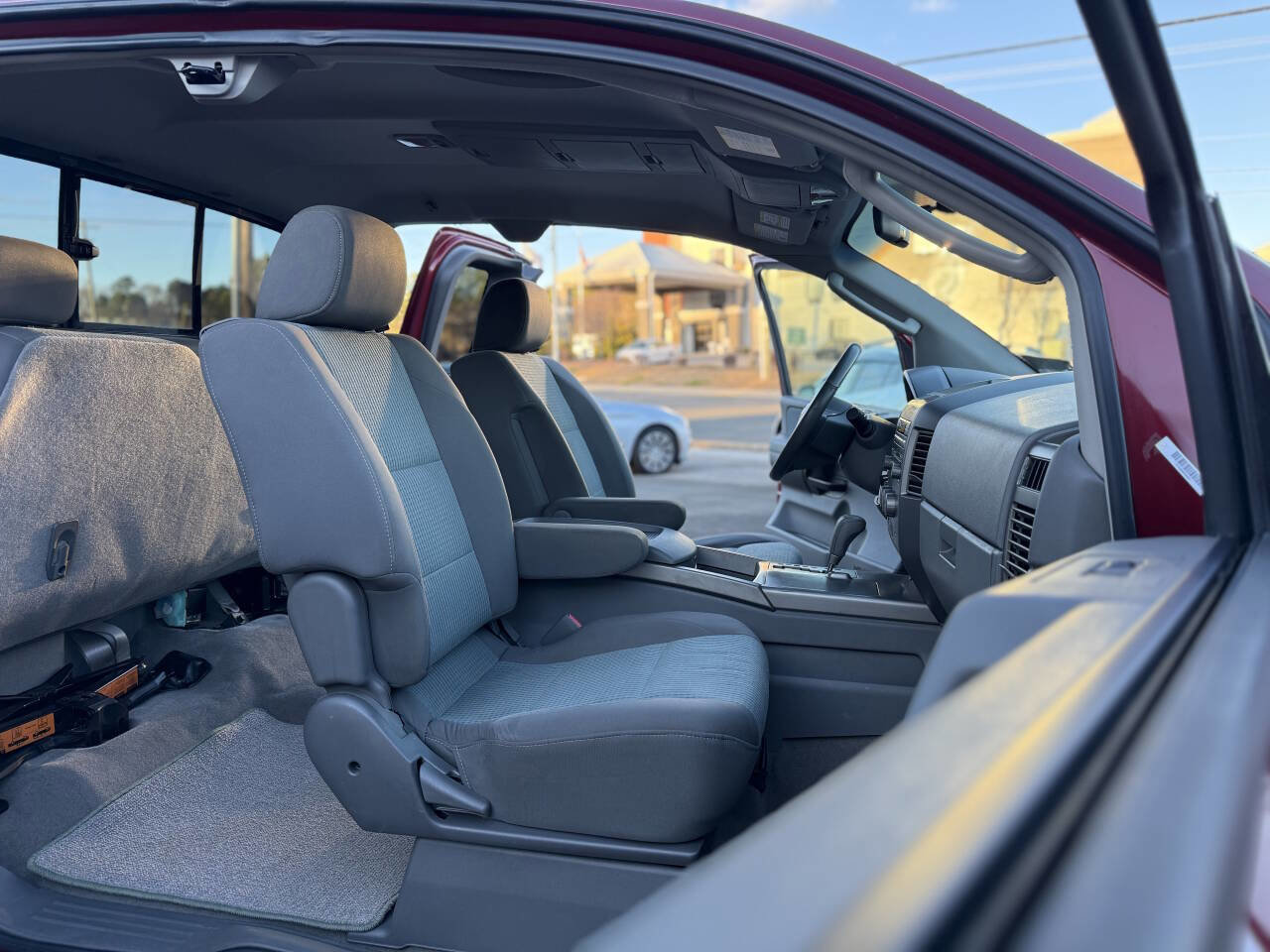 Used 2005 Nissan Titan SE w/ (W01) Utility Bed Pkg image 20