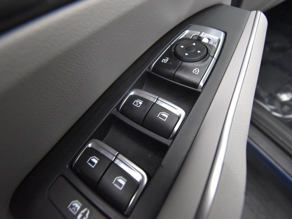Used 2025 Kia Sorento EX image 13