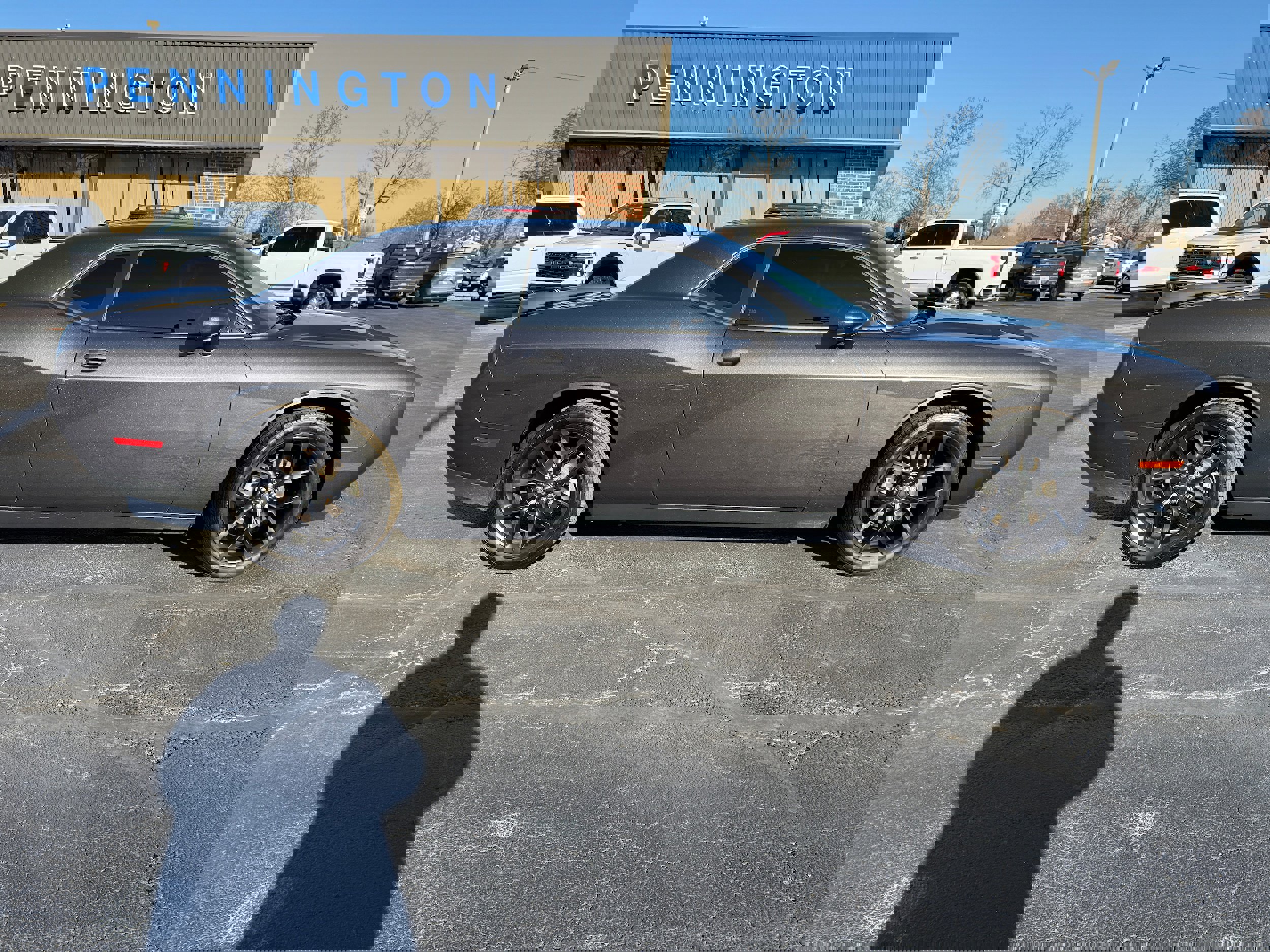 Used 2022 Dodge Challenger SXT w/ Driver Convenience Group image 8