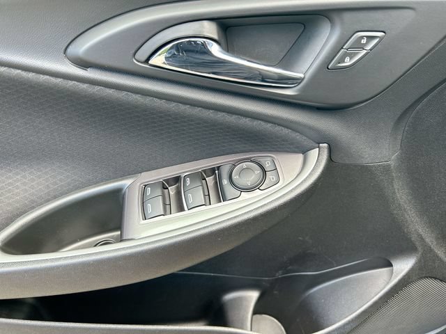 Used 2022 Chevrolet Malibu LT FWD image 23
