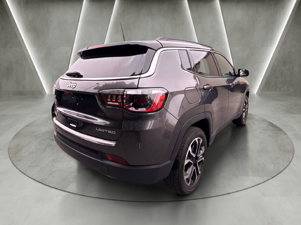 Used 2023 Jeep Compass Limited AWD/4WD image 3