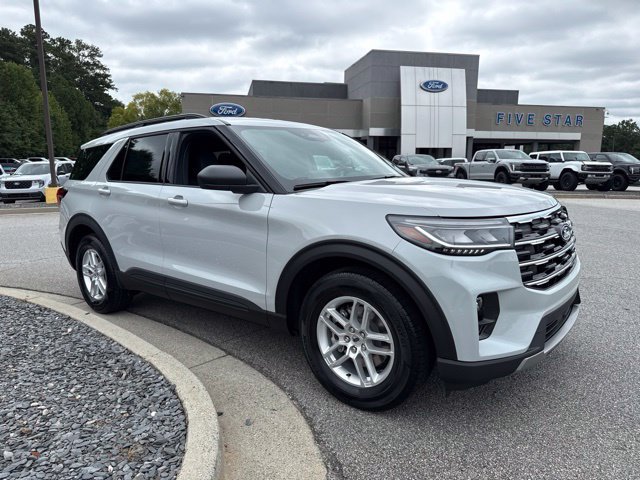 New 2027 Ford Explorer Active w/ Active Comfort Package RWD image 2