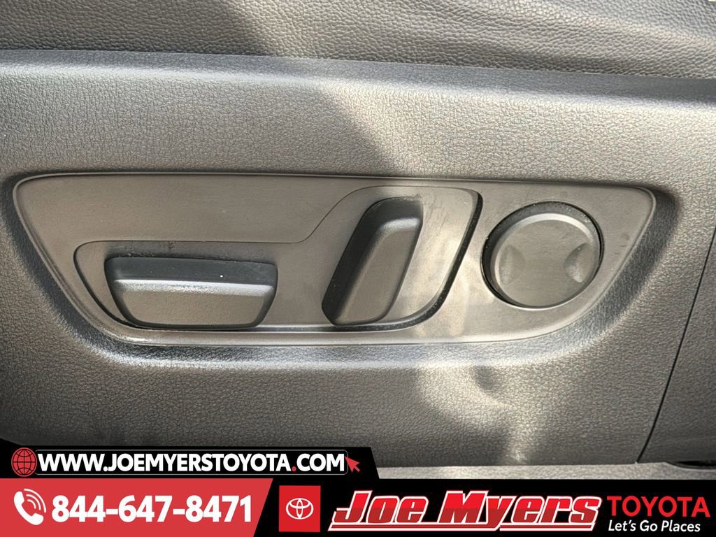 Used 2025 MAZDA CX-70 3.3 Turbo w/ Preferred Package image 28