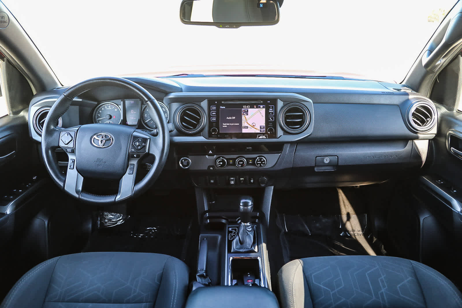 Used 2018 Toyota Tacoma TRD Sport image 13