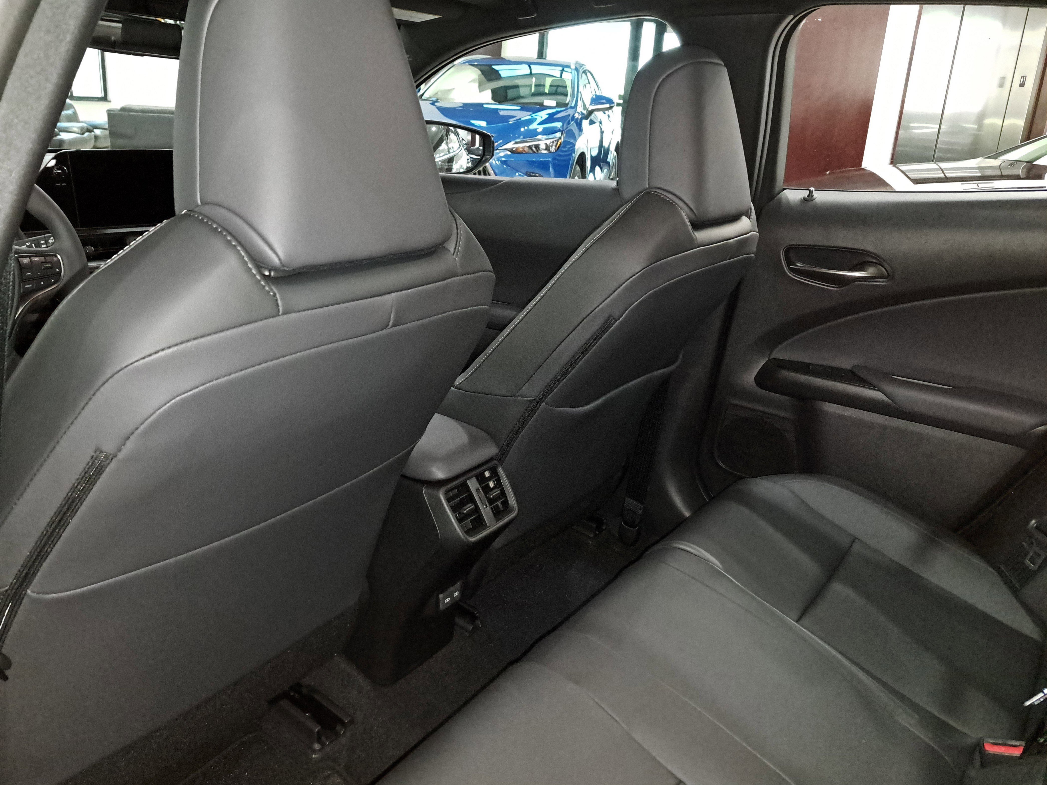 New 2025 Lexus UX 300h FWD image 11