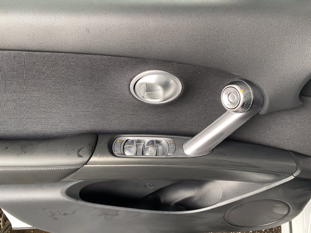 New 2027 Genesis GV60 AWD image 30