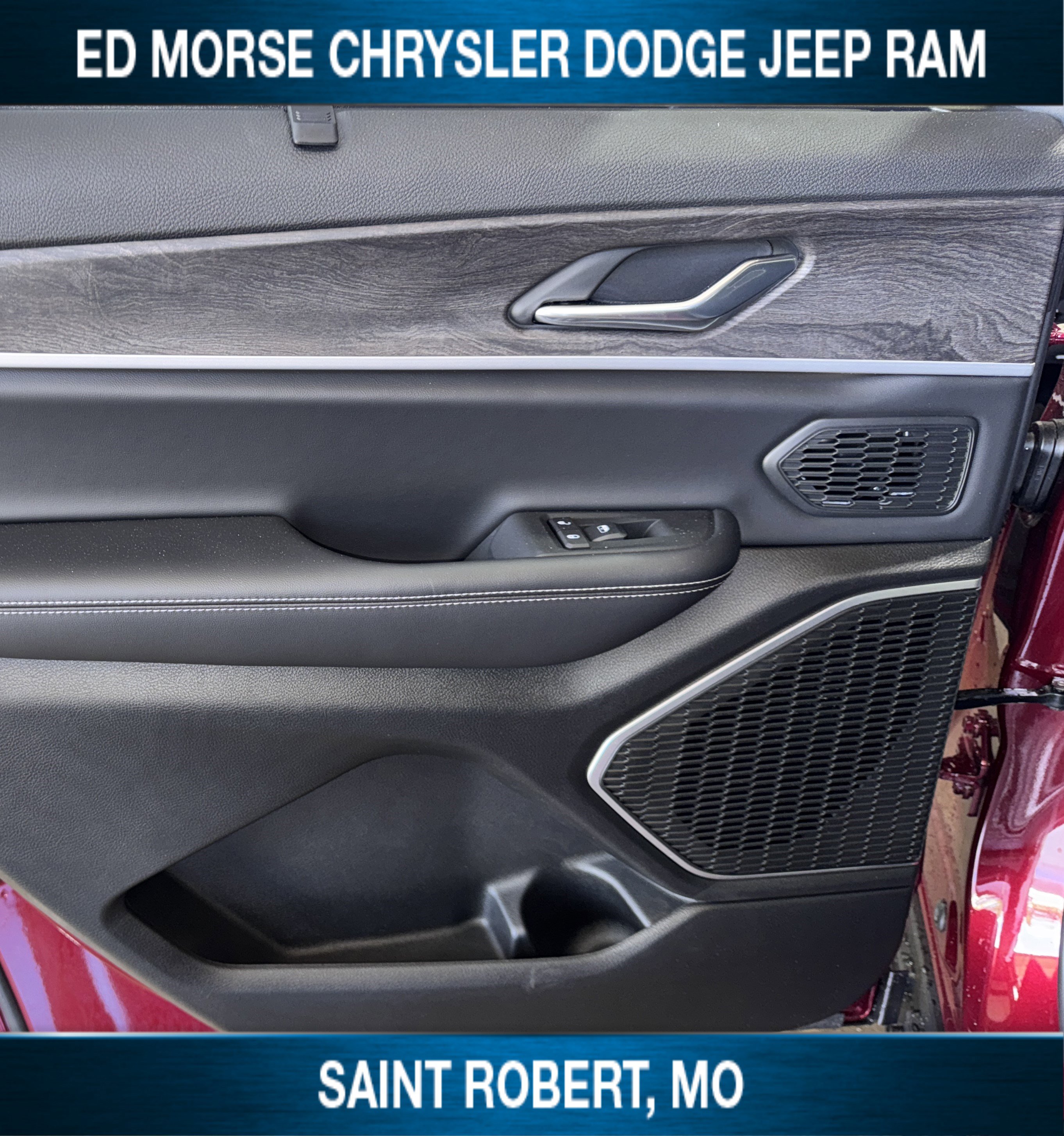 New 2025 Jeep Grand Cherokee L Limited w/ Luxury Tech Group II image 37