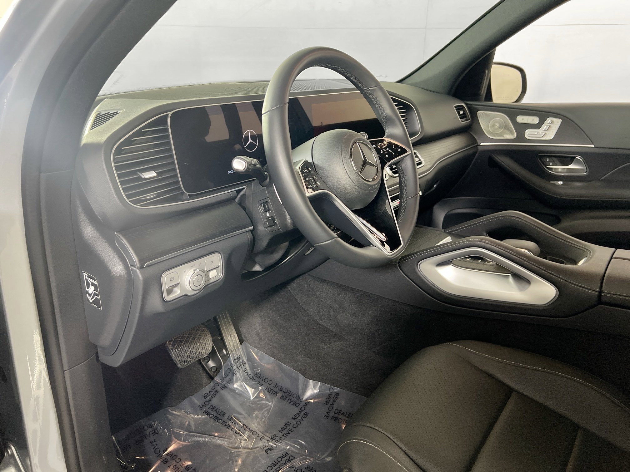 Used 2025 Mercedes-Benz GLE 450e 4MATIC image 9