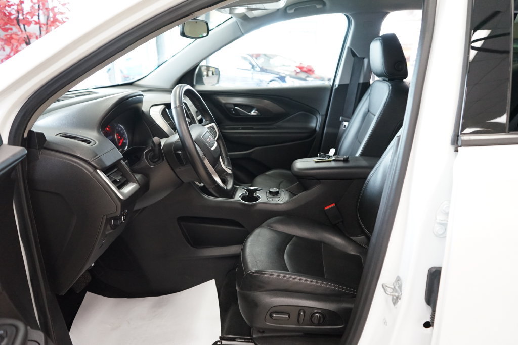 Used 2023 GMC Terrain SLT FWD image 25