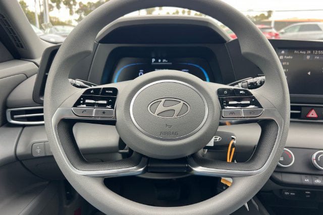New 2026 Hyundai Elantra SE FWD image 20