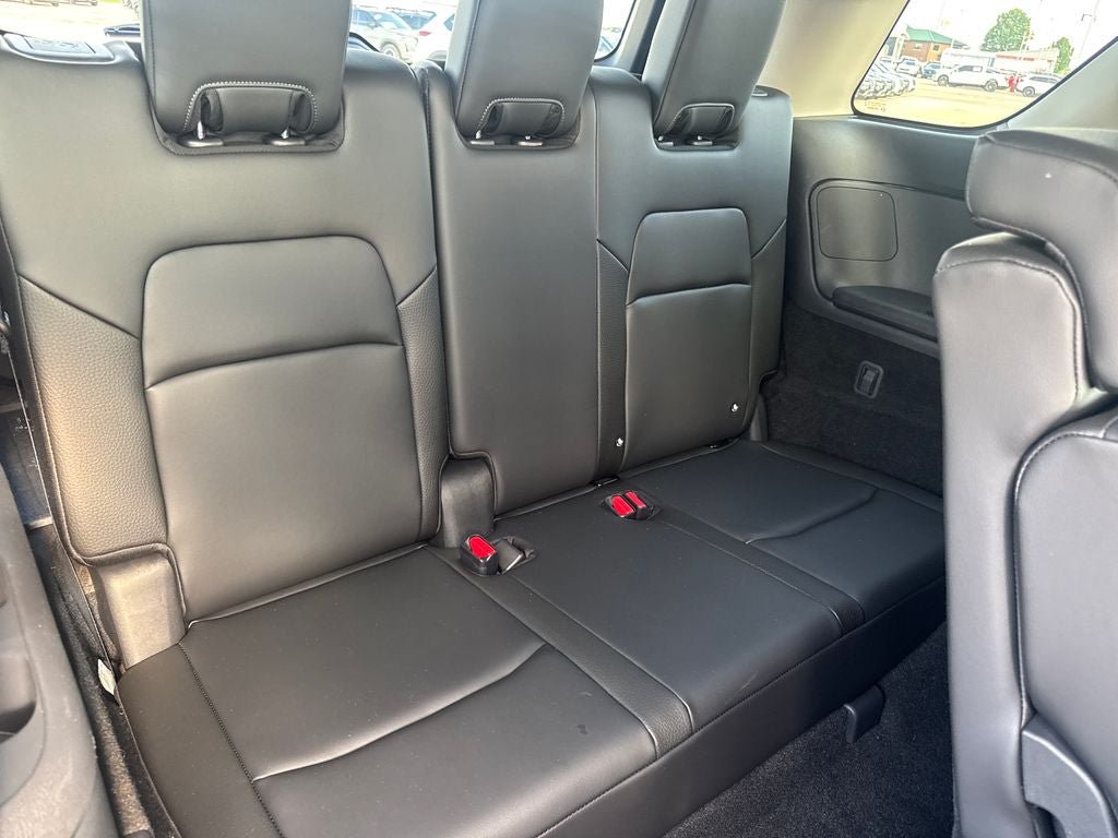 Used 2025 Nissan Pathfinder SL w/ Cargo Package FWD image 12