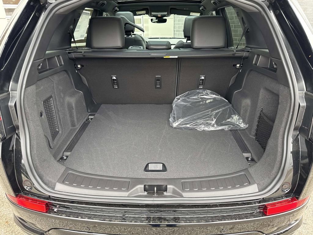 New 2026 Land Rover Discovery Sport Landmark image 6
