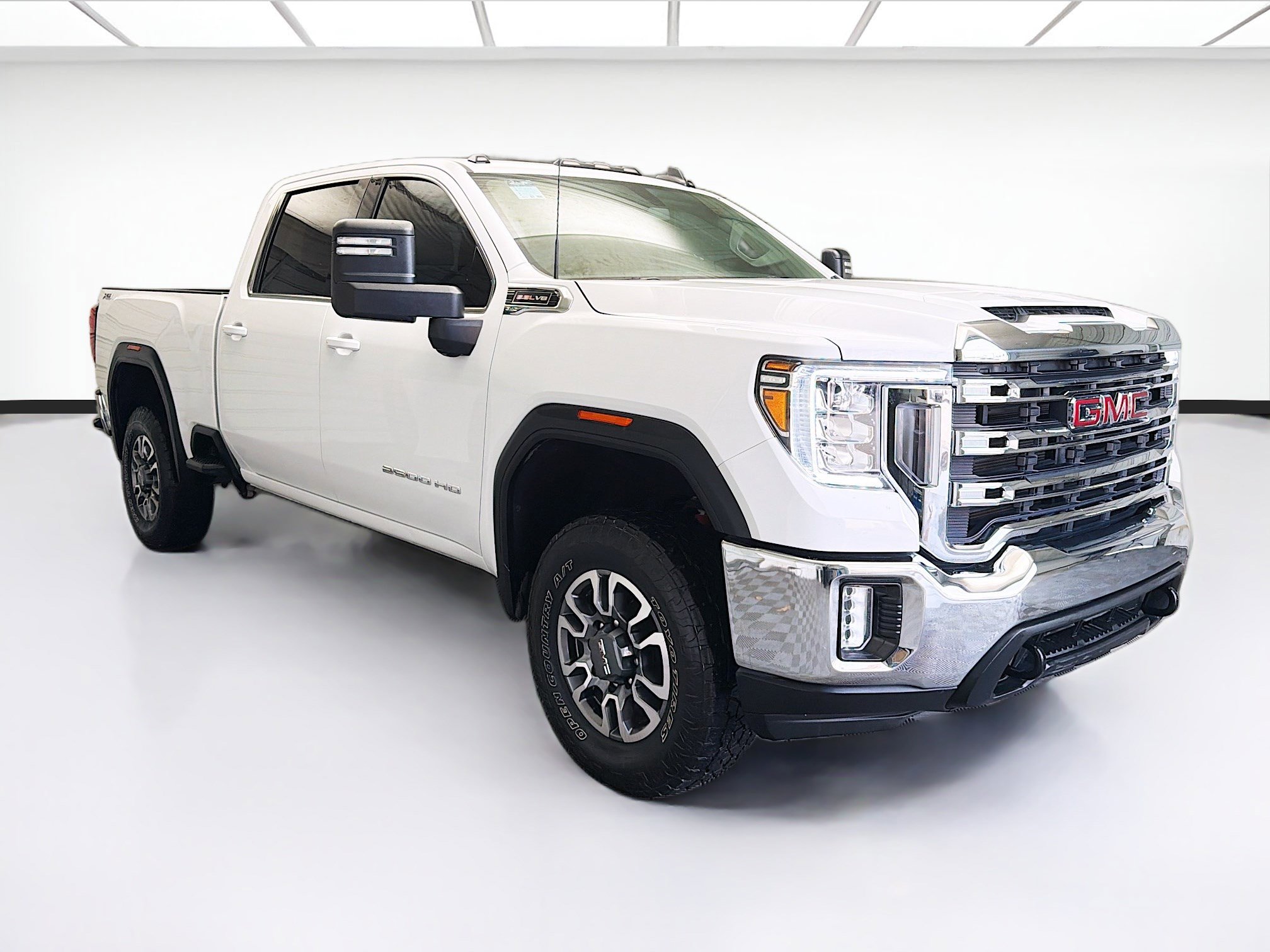 Used 2022 GMC Sierra 2500 SLE w/ SLE Value Package; image 3