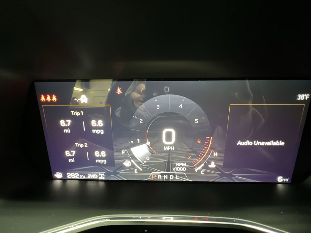 New 2026 GMC Canyon Elevation w/ Convenience Package image 12