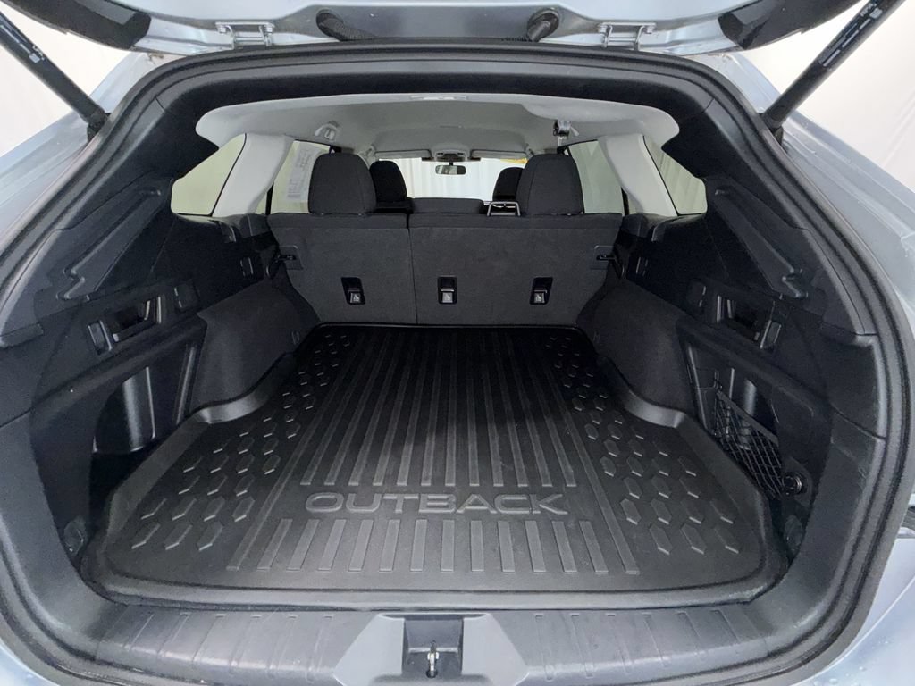 Used 2024 Subaru Outback Premium AWD/4WD image 16
