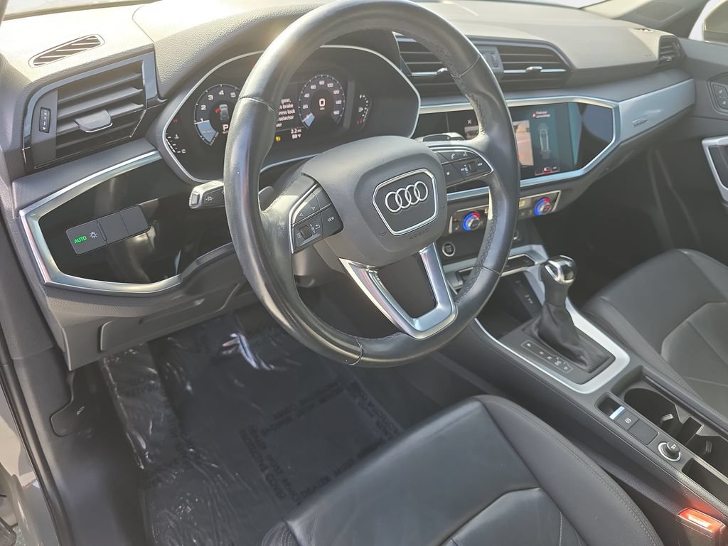 Used 2021 Audi Q3 2.0T Premium w/ Convenience Package AWD/4WD image 27