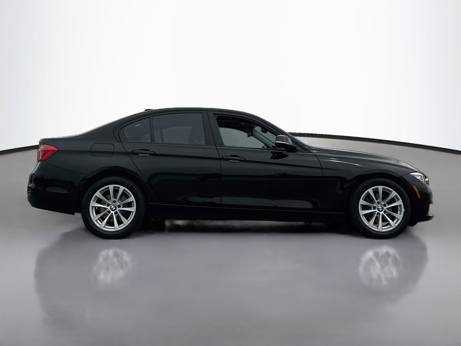 Used 2016 BMW 320i xDrive Sedan AWD/4WD image 8