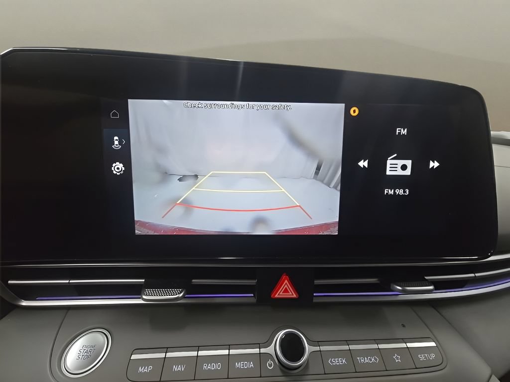Used 2025 Hyundai Elantra SEL FWD image 33