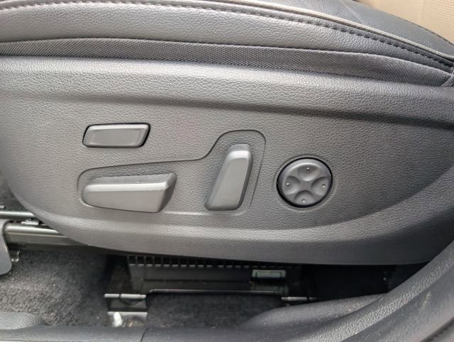 Used 2023 Hyundai Santa Fe Limited AWD/4WD image 16
