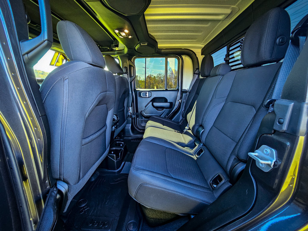 Used 2021 Jeep Gladiator Sport AWD/4WD image 30