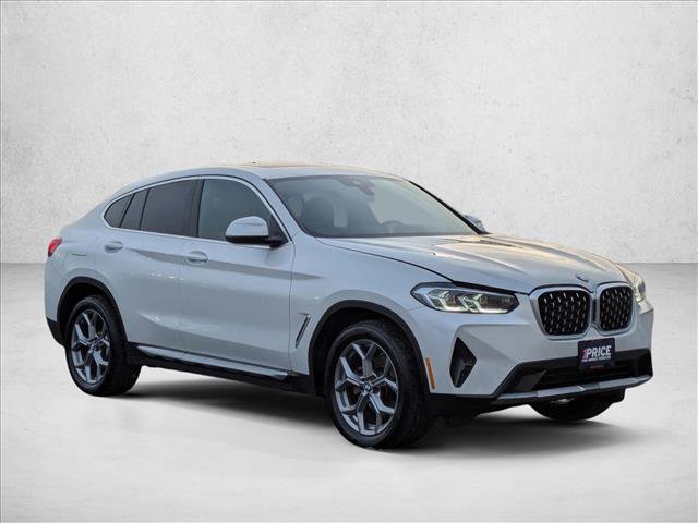 Used 2025 BMW X4 xDrive30i w/ Premium Package image 3