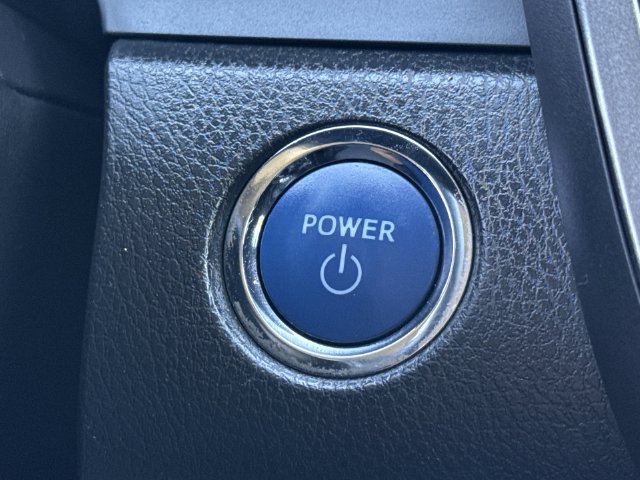 Used 2020 Toyota Camry SE FWD image 25