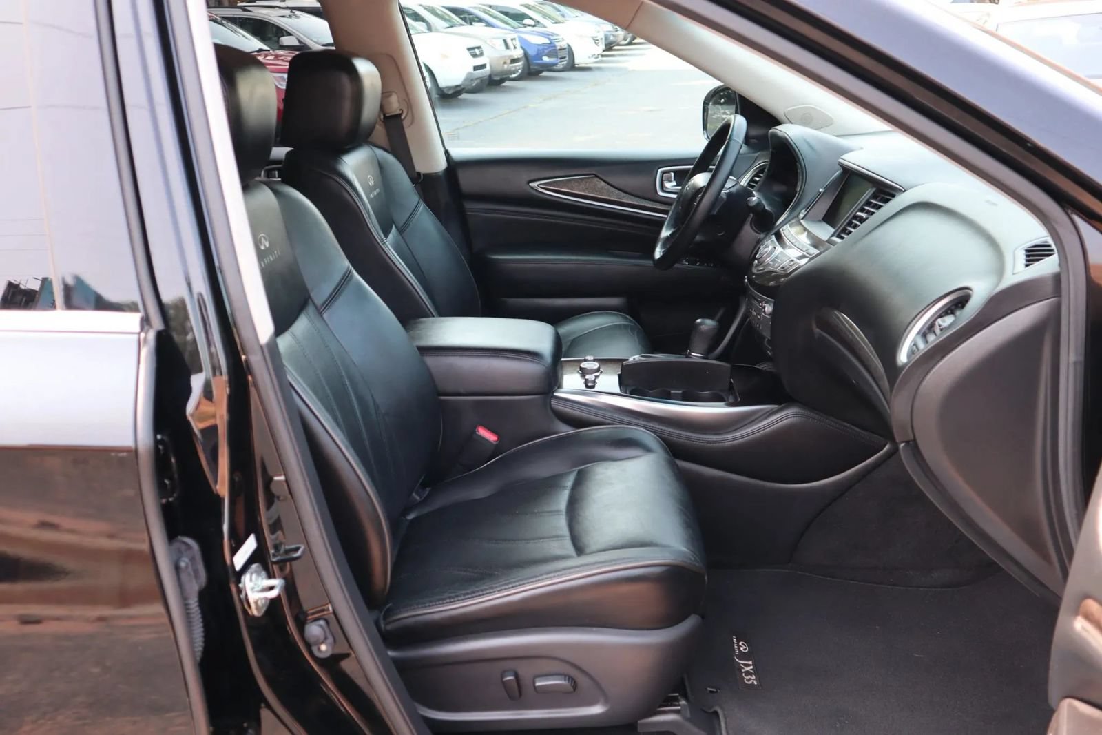 Used 2013 INFINITI JX35 AWD w/ Premium Pkg image 18